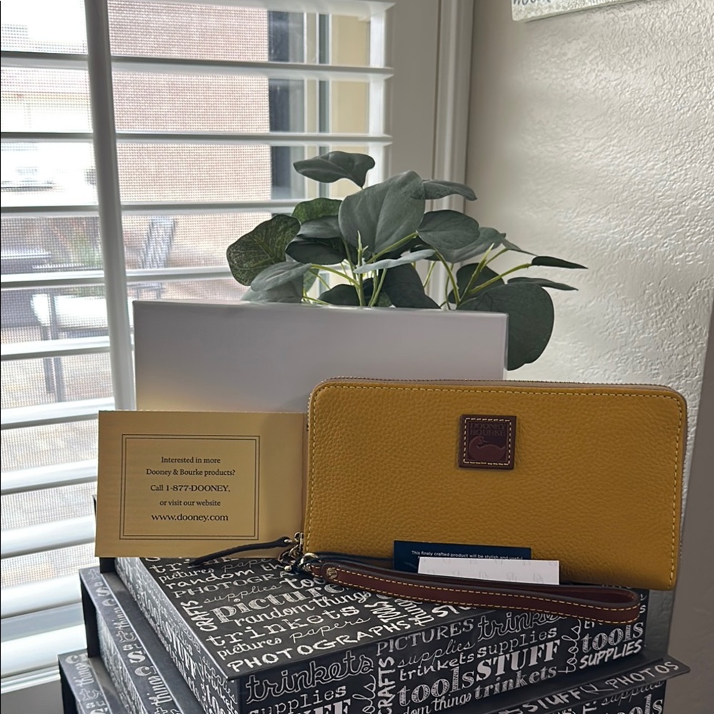 NWT Dooney & Bourke Yellow Leather wristlet